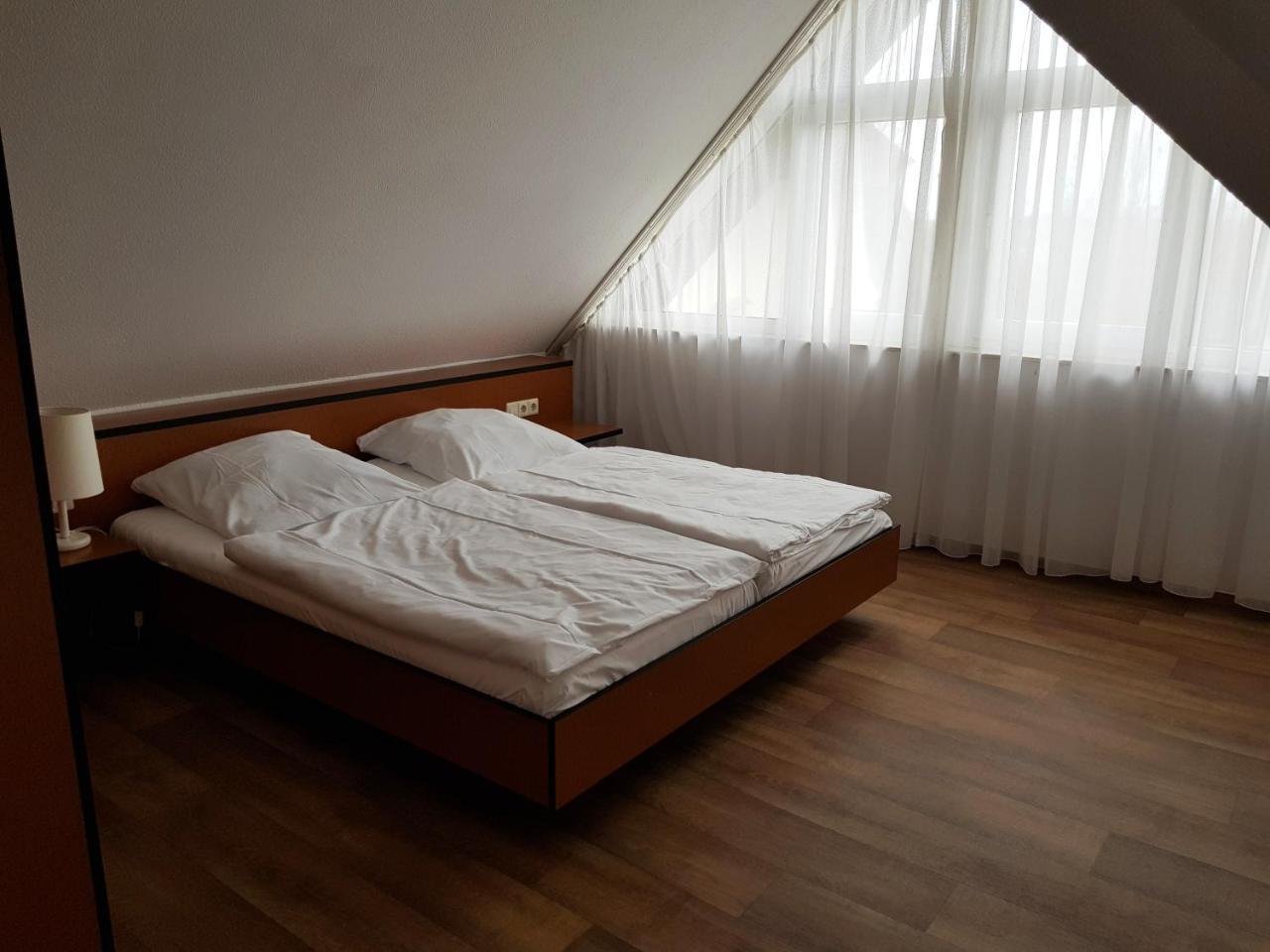 Fewo 18 Im Strandhaus Lobbe Mit Balkon Quarto foto
